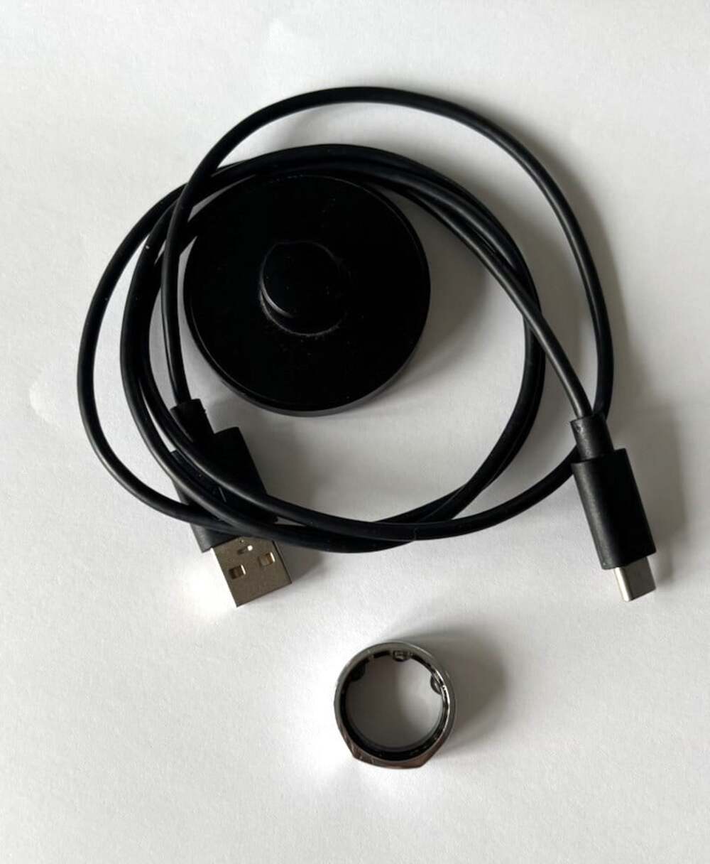 Oura Ring Silver (Gen 3) Size 7 - Charger Included - Picture 4 of 4